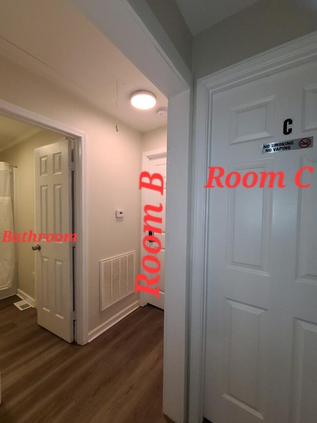 Building Photo - 1914 Dobbins Ave