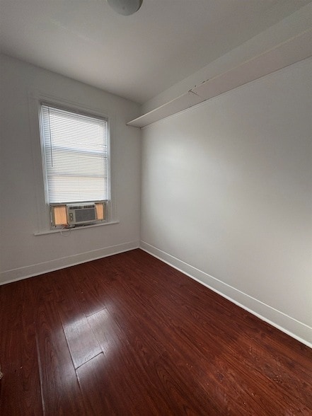 Building Photo - 814 28th St