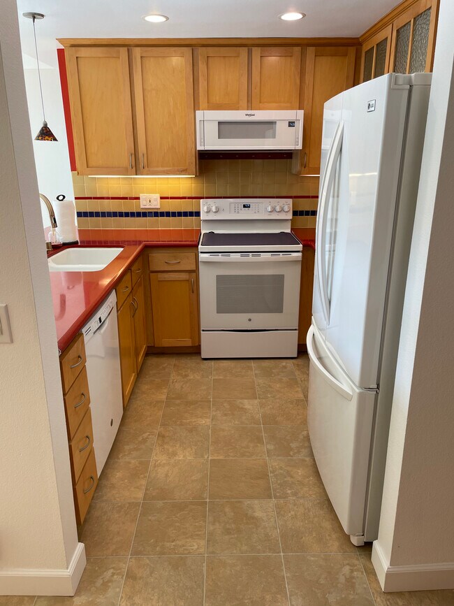 Kitchen - 3029 Harbor Blvd