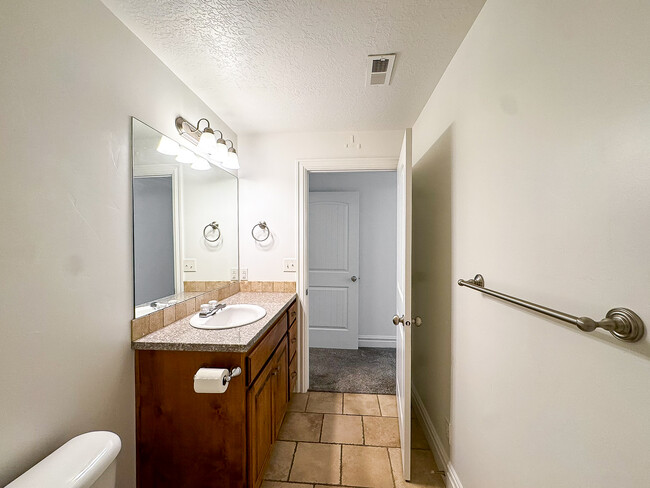 Building Photo - 248 S 550 W