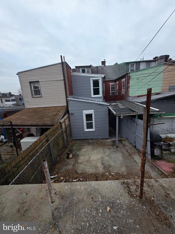 Building Photo - 521 Birch St