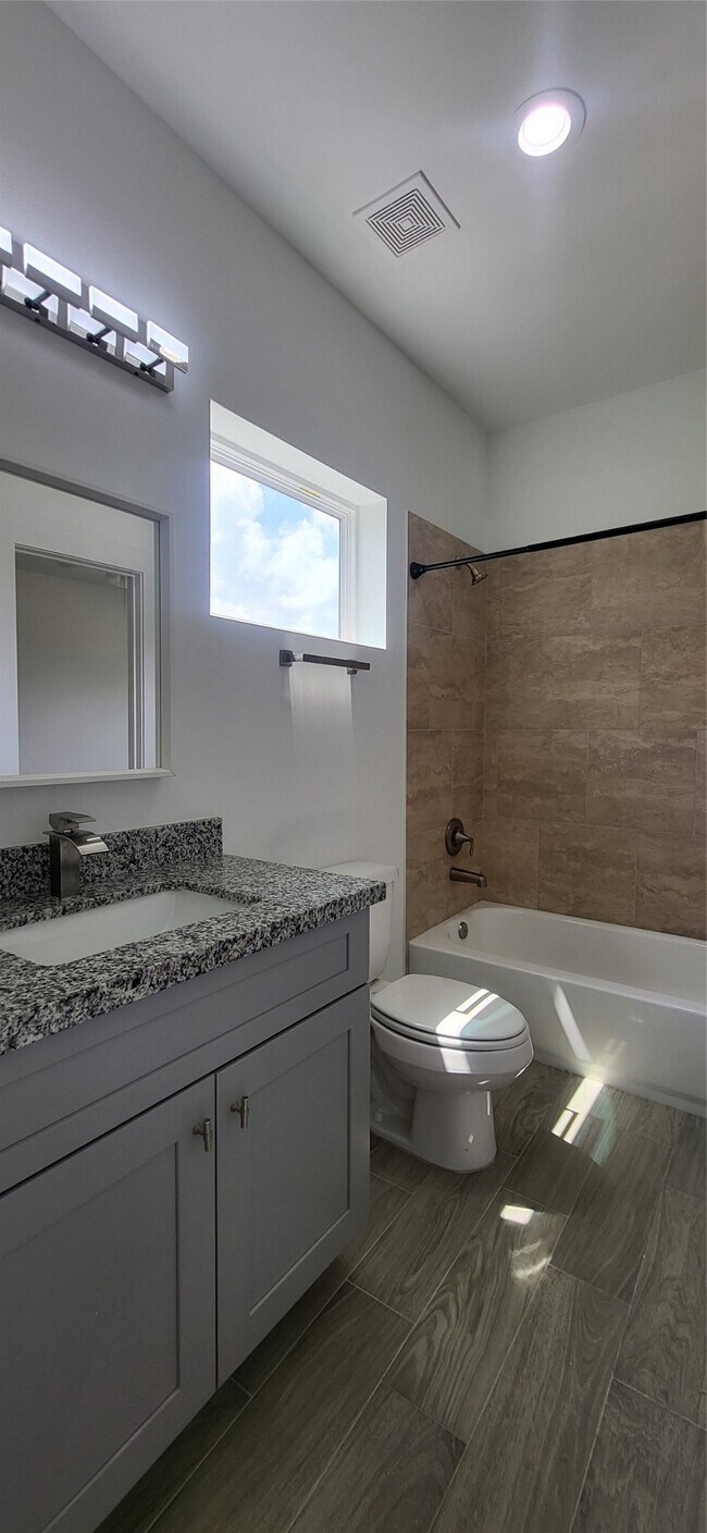 Building Photo - 8308 Prairie View Dr