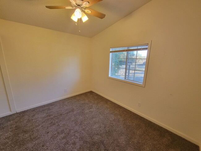 Building Photo - 3 Bedroom 2 Bath Manufactured Home in the ...