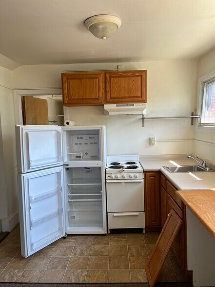 Kitchen - 43 Union N St