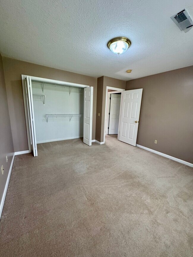 Building Photo - 3054 Cherrywood Dr