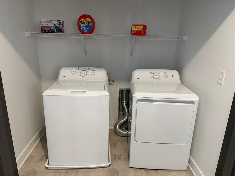 Building Photo - 1118 Spruce St