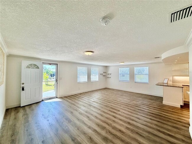 Building Photo - 3295 Adrian Ave