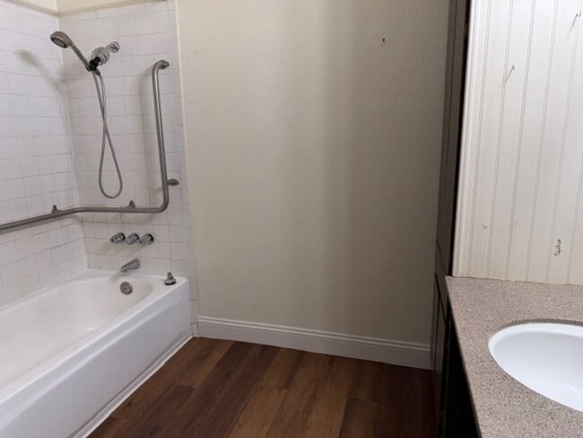 Building Photo - 77-79 West Clover St