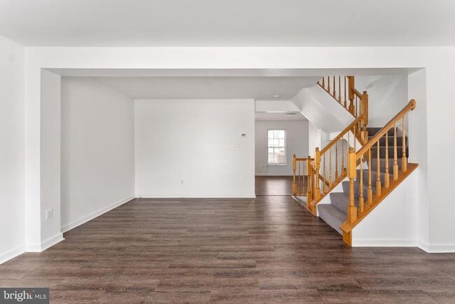 Building Photo - 7102 Finch Ln