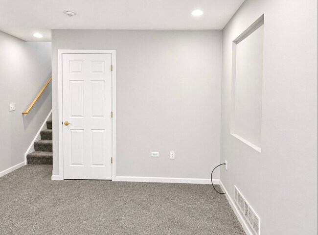 Building Photo - 3131 Saganashkee Ln
