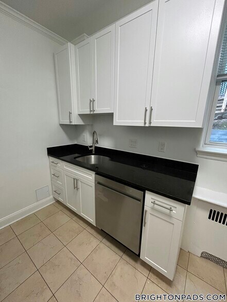 Building Photo - 75 Kilsyth Rd