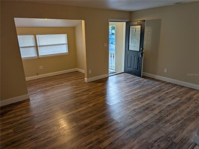 Building Photo - 3/1 Rental Conveniently Located in Gotha