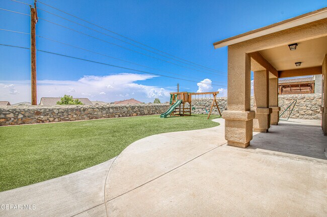 Building Photo - 7751 Enchanted Path Dr