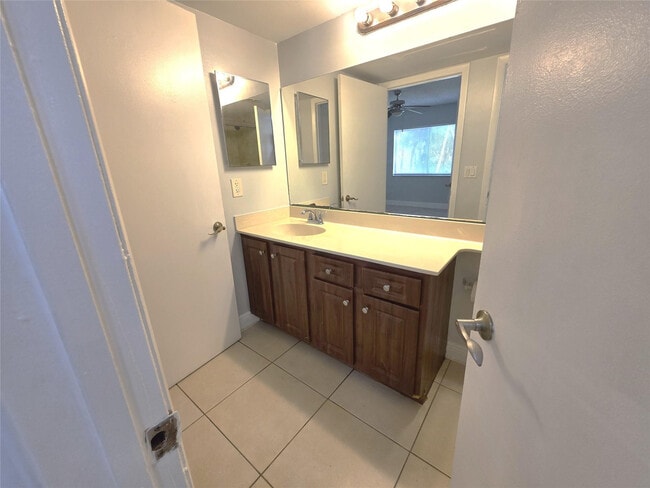 Building Photo - 5672 Rock Island Rd