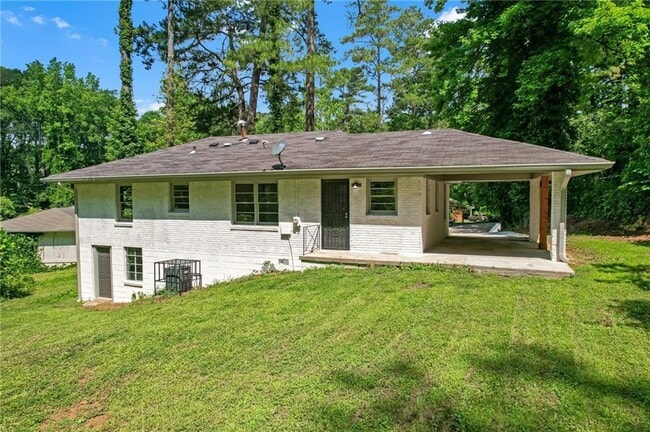 Building Photo - 1641 Rockcliff Pl SE