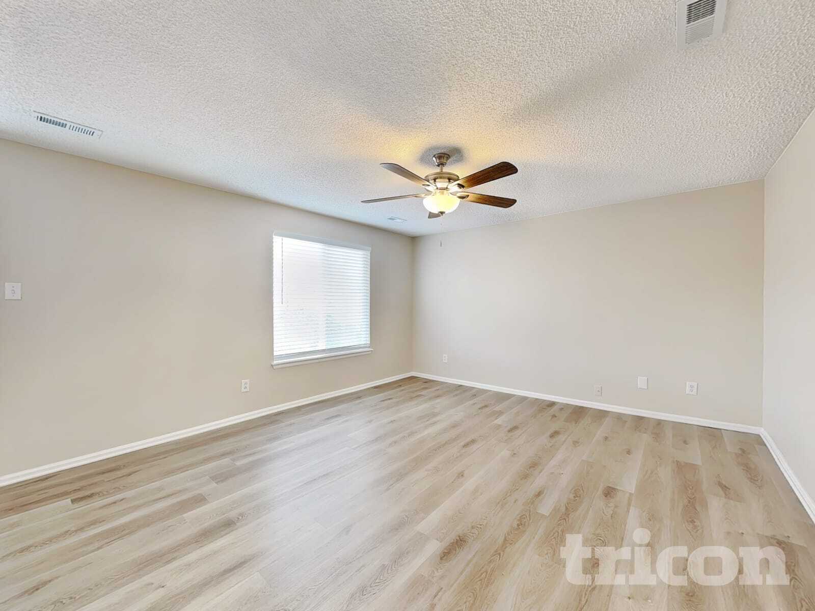 Building Photo - 1631 W 135th Dr