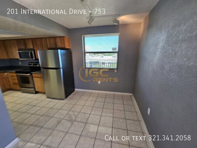 Building Photo - 201 International Dr