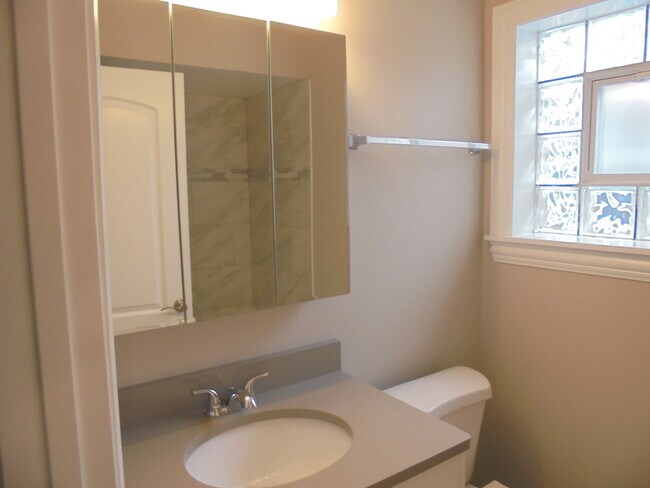 Building Photo - 7609 W 63rd Pl