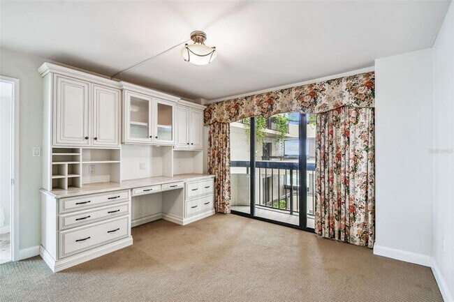 Building Photo - 2413 Bayshore Blvd
