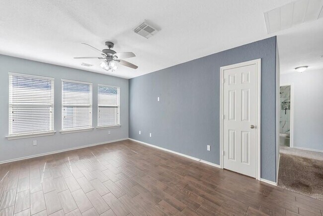 Building Photo - 18 N Star Ridge Cir