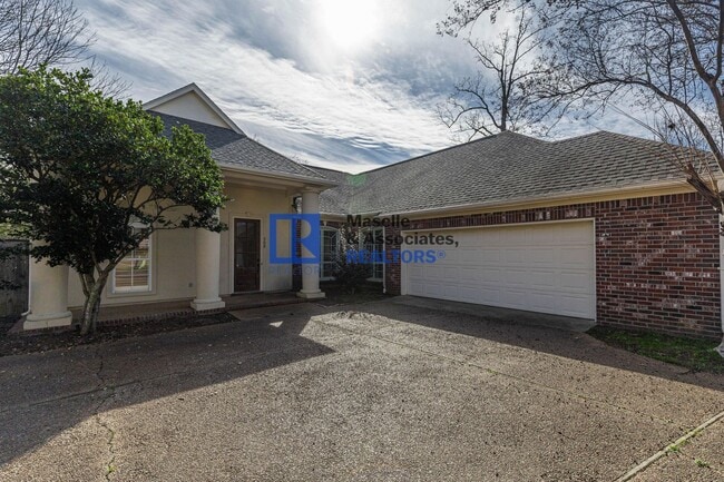 Building Photo - 3 Bed/2 Bath Home in Brandon