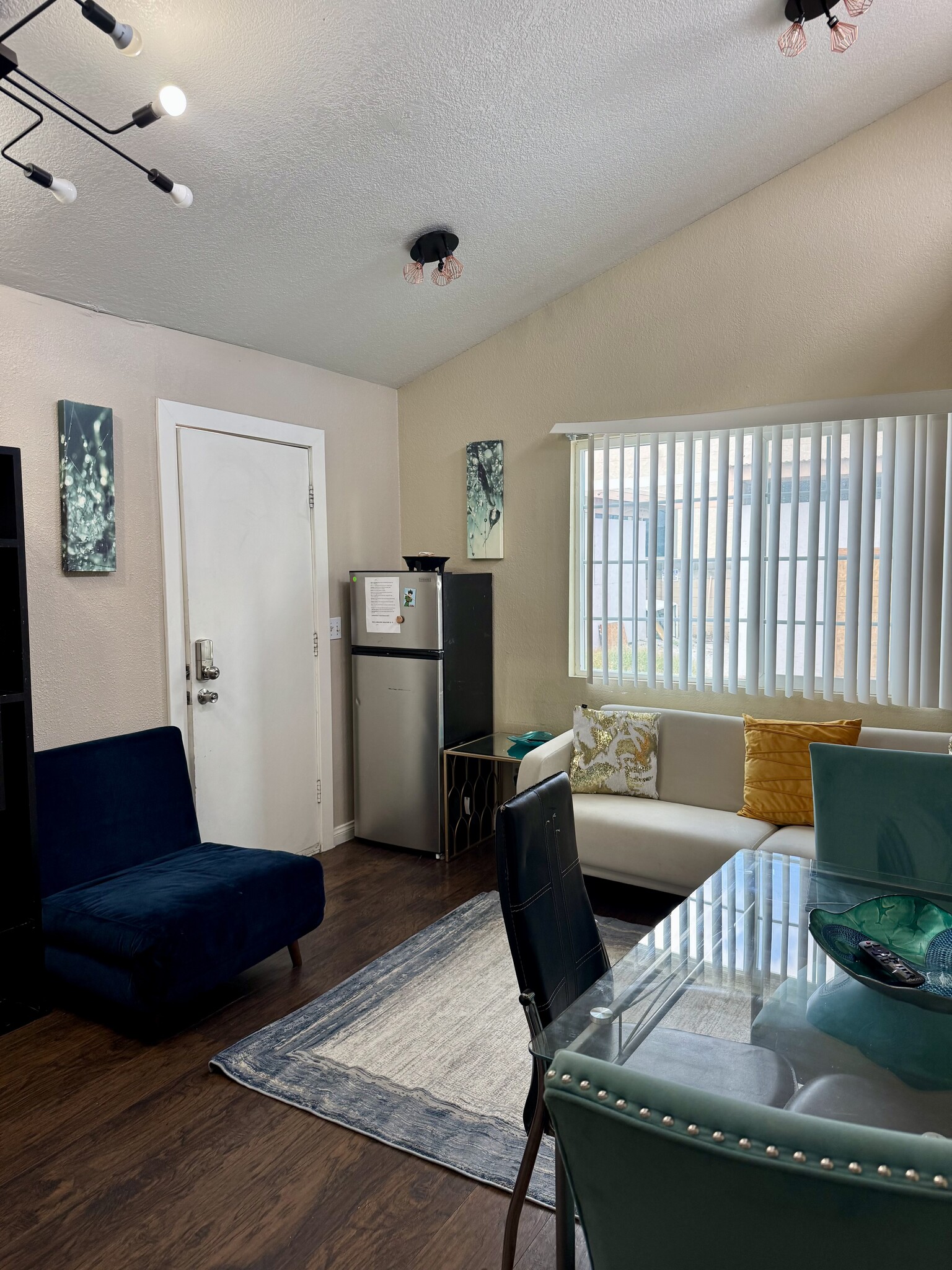 Building Photo - 6918 Coley Ave