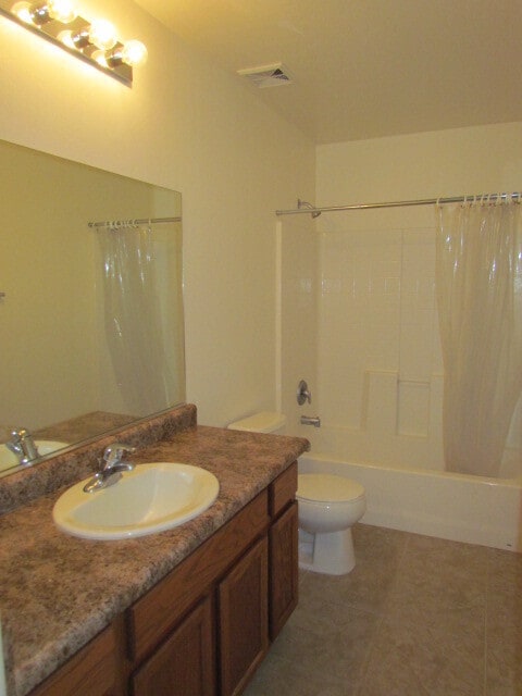 Building Photo - Madera Highlands 5 Bedroom Home!