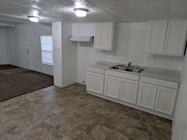 Building Photo - 14962 Goliad Dr