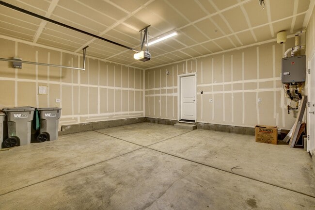 Building Photo - 3525 Sparrow Ct
