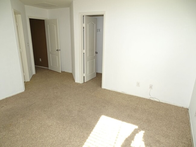 Building Photo - Mountains Edge 3 Bedroom and Loft Home