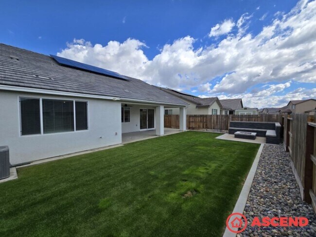 Building Photo - 15811 Santa Clara Ct