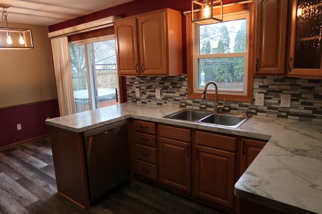 Building Photo - 1264 Brookridge SE