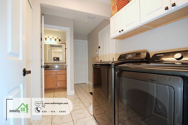 Building Photo - 11540 Vista Del Rio