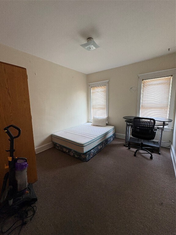 Building Photo - 37 Haendel St