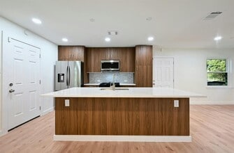 Building Photo - 4611 Goliad Ln