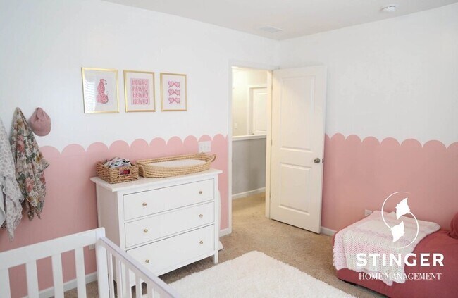 Building Photo - 24 Chauga St