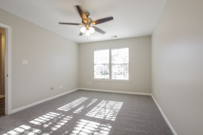 Building Photo - 1003 Washburn Ct