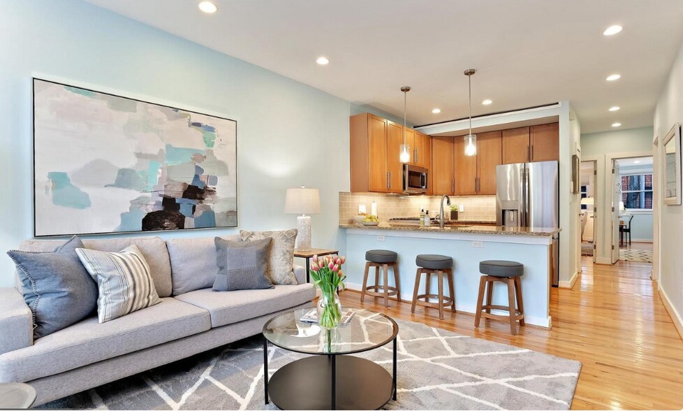 Primary Photo - 302 Todd Pl NE