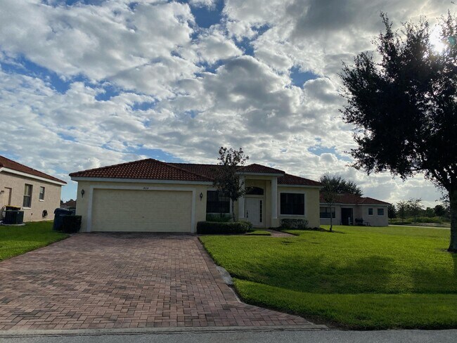 Primary Photo - 404 Cinnamon Dr