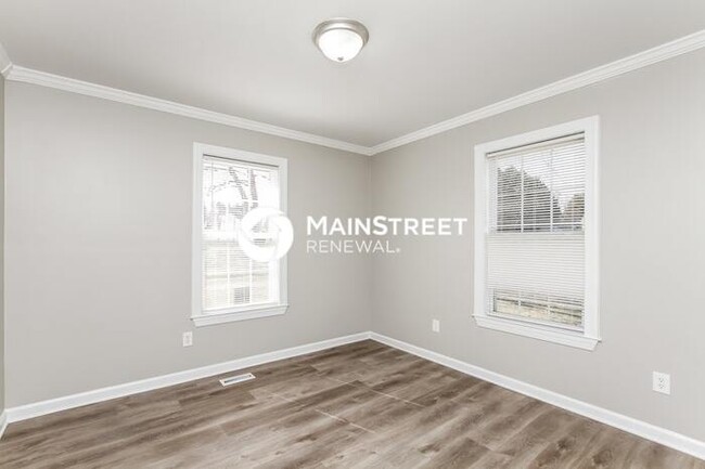 Building Photo - 101 St Martins Ln