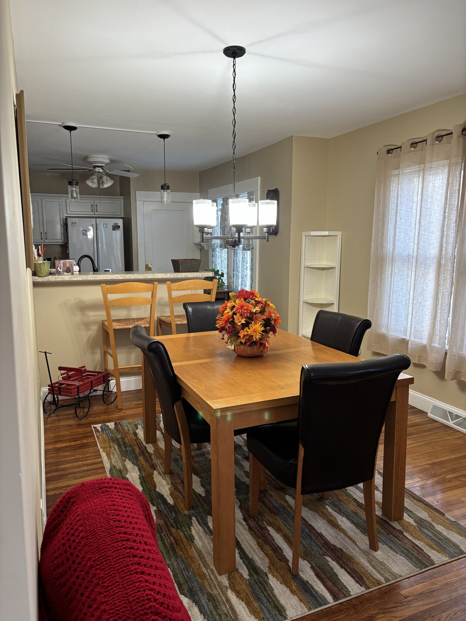 dinning rm - 4124 Seneca St