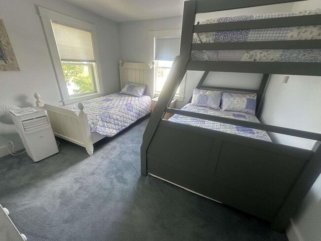 Building Photo - 7 Williams St