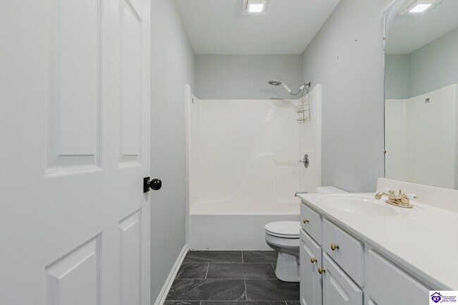 Building Photo - 404 Michigan Ave