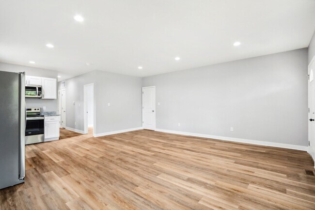 Building Photo - 2019 E Maryland St