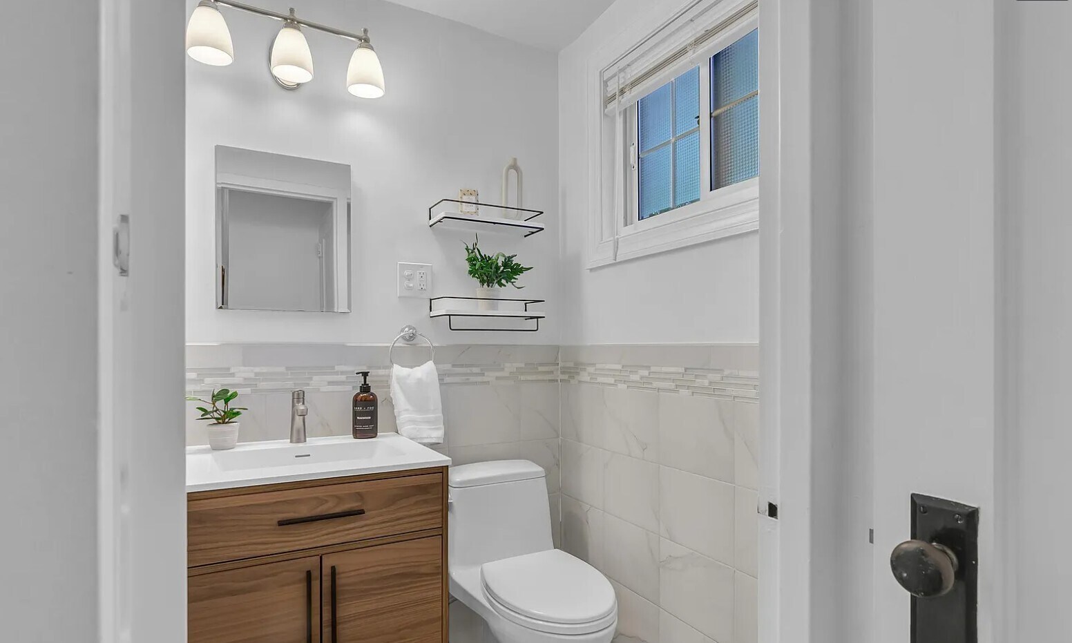 Bathroom - 3484 Martha Custis Dr