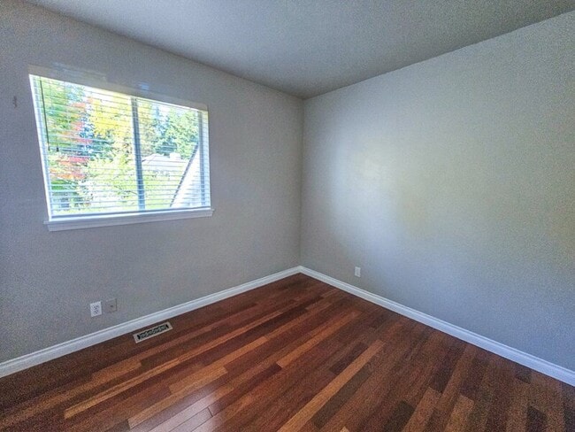 Building Photo - 25715 SE 36th Pl