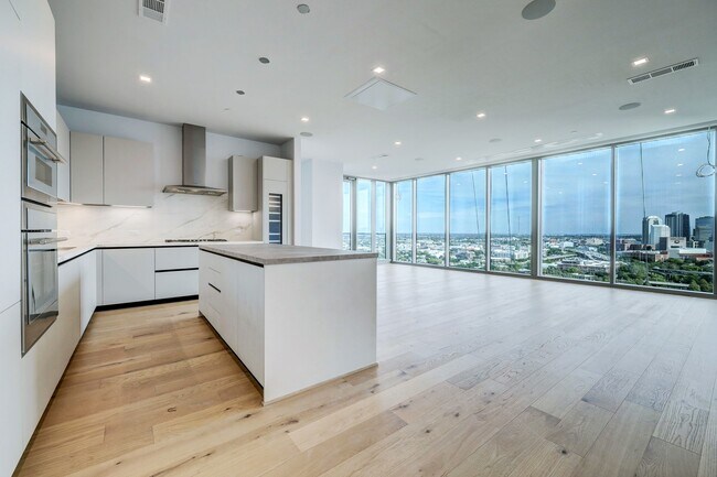 Building Photo - 1711 Allen Pkwy
