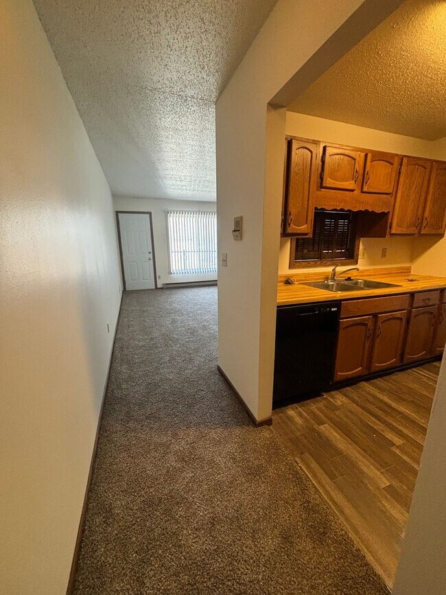 Interior Photo - MinDak