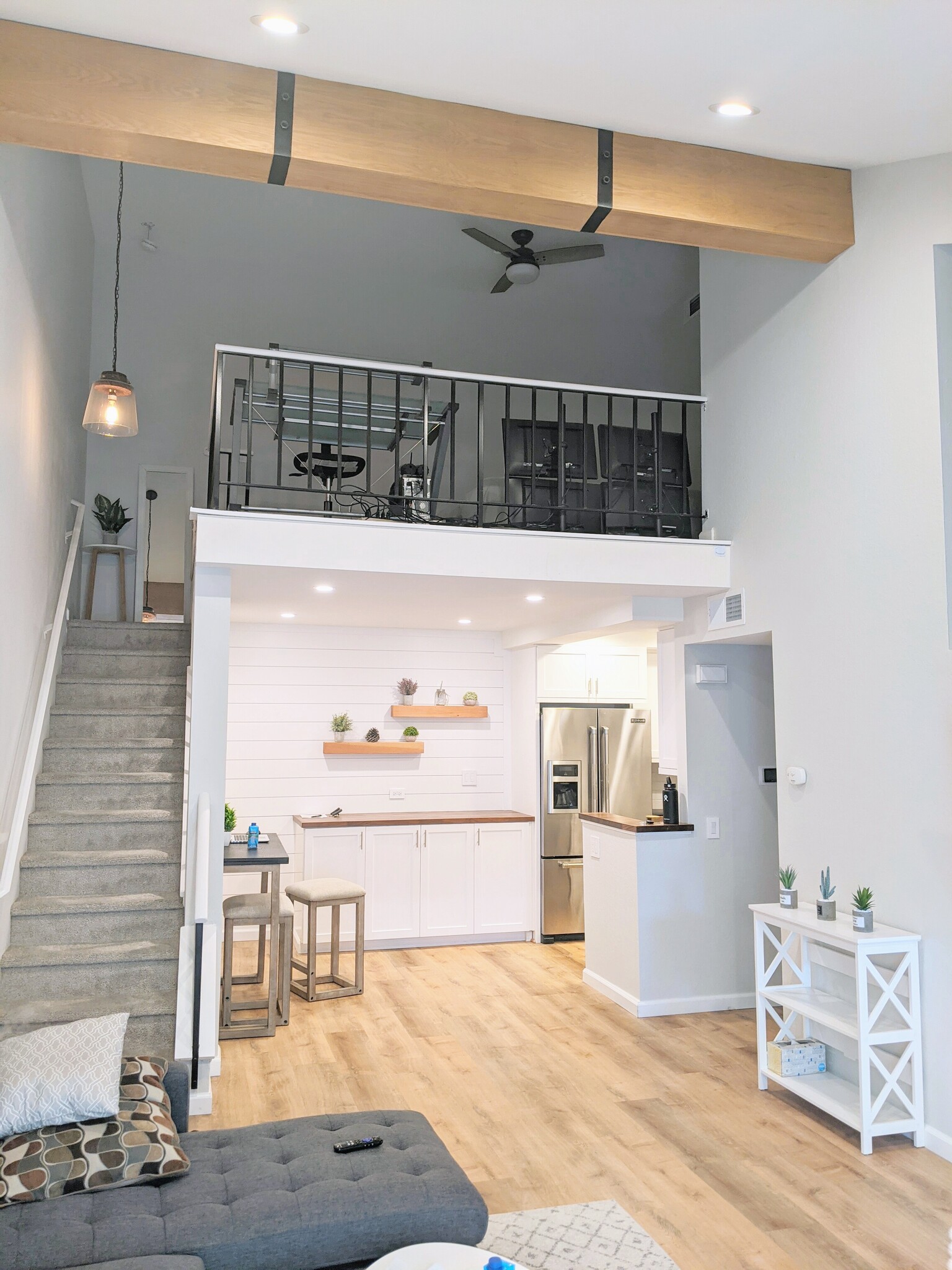 Building Photo - 14 Via Carino