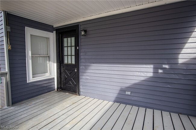 Building Photo - 112 Chestnut St